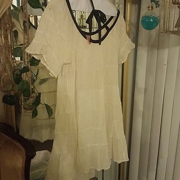 Free People Ivory tunic with tie - Picture 1 of 6